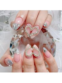 ラメグラ×ビジューネイル