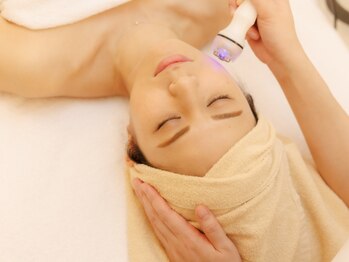 クロレ 浦和店(CLORE)の写真/【360度どこから見ても美しい花嫁へ】痩身ノンFクリーム×ハイパーナイフの相乗効果で鎖骨まで美しく♪