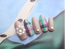 ネイルサロン ティディ(TIDY)/チェック&パールでLadyNAIL