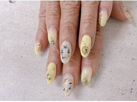 イエロー押し花ネイル