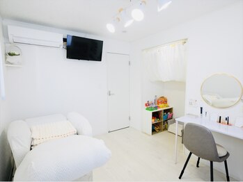 ハナビ(hanabi)/キッズスペース（施術席すぐ横）