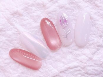 ティーエヌ 行徳駅前店の写真/【施術時間30分～】上品かつスパイスの効いたデザインセンスが人気の秘密♪初夏ネイルも登場中★