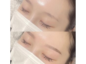 シエラ(CIELA)の写真/【忙しいママを応援】お子様同伴OK！広々空間で、周りを気にせず眉もネイルも同時に。キレイを諦めない。