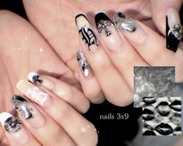 ネイルズサンカケルキュー(NAILS 3×9)