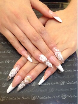 エスフィーネイルサロン ブリーユ(Esfy nailsalon Brille)/白フレンチネイル