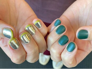 カーティシーネイルズ(curtisii NAILS)/