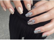 アモ(amo.)/チェックネイル