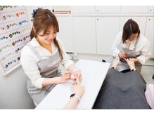 ネイルランド 深谷店の雰囲気（フットは奥の半個室で行います♪手足同時施術も可能です(^ ^)）