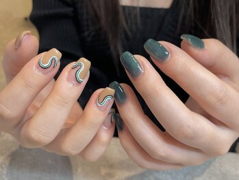 個性派デザインネイル