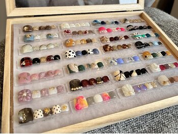 メイプル(MAPLE)の写真/フットネイルでオシャレを格上げしませんか♪素爪を傷めず美爪ネイルに☆全ハンドメニューパラジェル使用◎