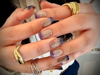 ヌル ネイル 堀江(NURU NAIL HORIE)/アシメマグネットグラデーション