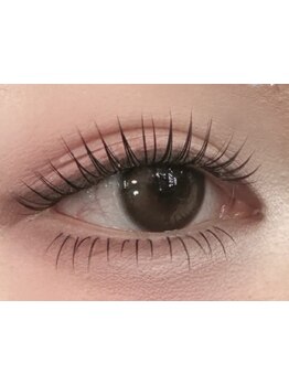 ナチュラル上品な目元にしたい