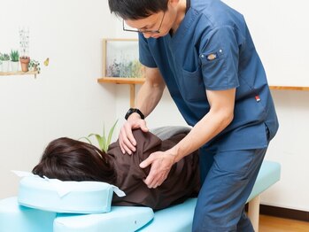 ソライロ鍼灸接骨院の写真/[資格保有者の本格施術]性別問わず常連様多数！肩こり、腰痛をはじめお体のご不調に合わせて最適な施術を♪