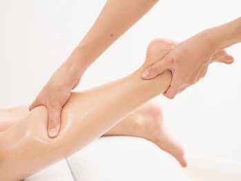 カラダファクトリー プライムツリー赤池店の写真/\脚のライン・疲れ・むくみのケアに/下半身がとくに気になる方には、脚の集中ケアコースがおすすめです♪