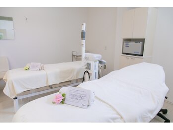 ポーラ ザ ビューティ 富士駅南店(POLA THE BEAUTY)/広々としたエステルーム