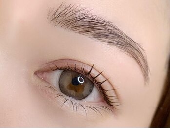 エルーシェ 荻窪店(Nail&Eyelash Ercher)の写真/【眉スタイリング¥4000/ハリウッドブロウリフト¥6000】悩み眉を解消,理想の美眉へ☆マツパも◎メンズもOK!!