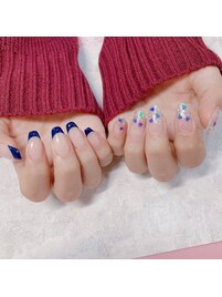 両手違うデザインネイル♪