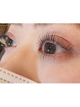 ナチュラル上品な目元にしたい