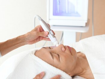 プライベートサロン サイ(sai)の写真/肌のザラつき・毛穴の黒ずみを集中洗浄！ハイドラクレンジングでつるんと透明感のある肌へ