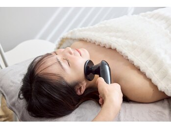 コガオラボ 甲府店(KOGAO LABO)/最新マシンで小顔効果UP!!