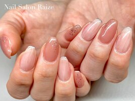 細フレンチネイル/上品ネイル