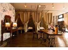 ダイスイナ オウシアン(大推拿 桜思庵)/待合