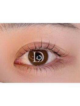 ナチュラル上品な目元にしたい