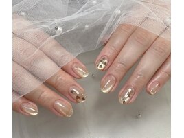大人可愛いほんのりXmas nail