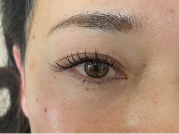 AMIE eyelash 【アミエ】【5/1 NEW OPEN（予定）】の写真/【下がりまつげ・左右差を解消◎】コンプレックスを魅力に変える似合わせデザインをご提案★