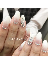 花嫁の定番☆白グラデ