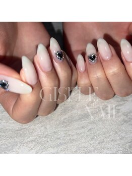 ジゼルネイル(Gisele Nail)/4本アート