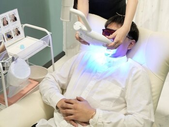 ホワイトニングショップ 福岡春日店の写真/令和おしゃれ男子の新常識！美しい歯を手に入れて清潔感UP★