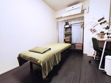 やなけん 亀戸店/施術室《小顔/毛穴/ヘッドスパ》