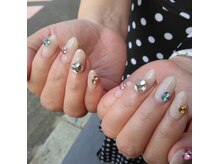 モーダアッカ(moda acca)/カラフルビジューネイル