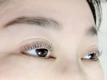 プレーヌリュンヌ(La Pleine Lune)/眉毛パーマとまつげパーマ