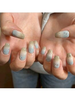 GLUCK宇都宮今泉【パラジェル/フィルイン/長さだし/持ち込み/LED/メンズアイブロウ】/グラデーションdesign