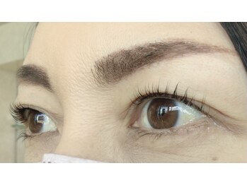 メイクプラスネイル ヴィヴィッド(MAKE+NAIL vivid)/まつげパーマ