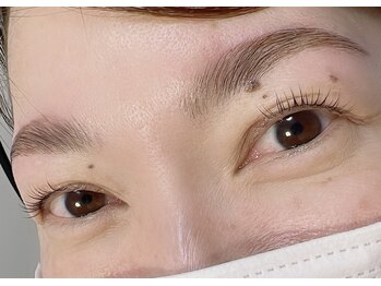 シェリー(Cheri)/ハリウッドブロウリフト