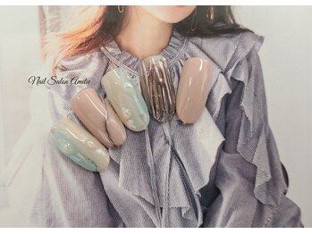 ネイルサロン アミティエ(Nail Salon Amitie)/水滴縦グラnuance
