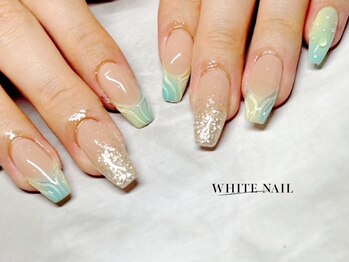 ホワイトネイル(WHITE NAIL)の写真/【パラジェル使用★】ネイルクーポン4980円～♪◎ウェディングやイベントにも最適な華やかネイルが豊富！