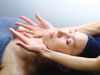 エンハンス(Enhance)の写真/黒ずみごっそり!水素水毛穴洗浄フェイシャル¥5900~ 秋のくすみ/ざらつき一掃。上質な透明感と滑らかさを