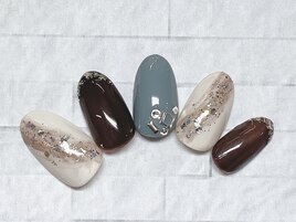 ニュアンスネイル　キラキラ
