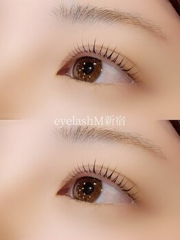 エム 新宿(M)の写真/目の形やまつげの生え癖に合わせて一本一本丁寧に施術するので、仕上がりも大満足♪ぱっちりモテまつ毛に☆