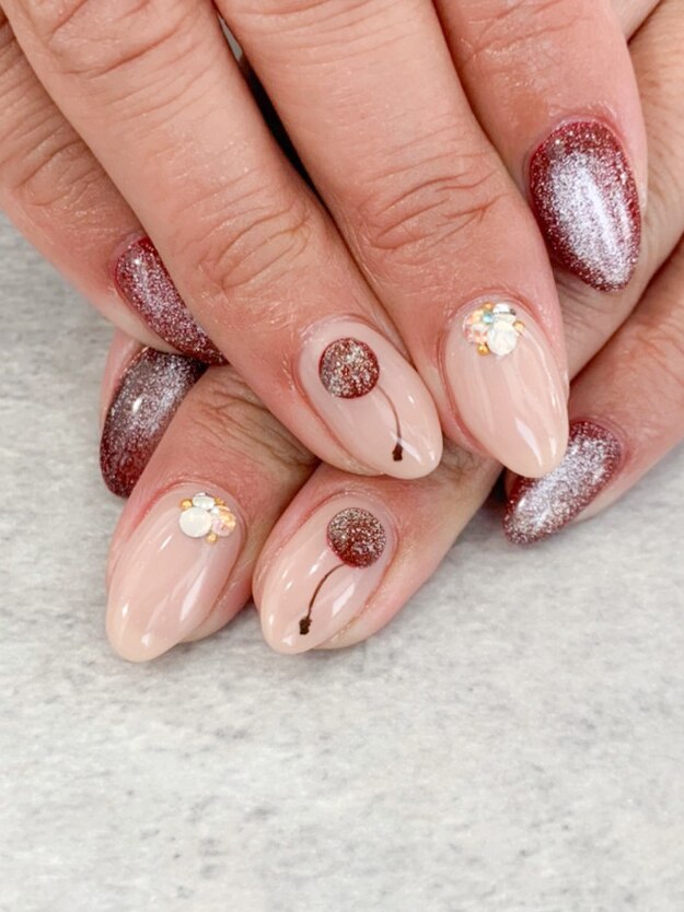 2026年冬トレンド】スワロフスキーのネイルデザイン集｜人気順｜27