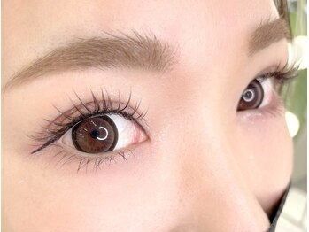 サロンメリア(salon Melia)の写真/最新LEDマツエク★圧倒的なキープ力【LEDグルー】で今までにない持続力◎汗や水にも強く美しさ長持ち♪