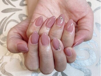 ノエル(NOEL)の写真/《nail menuスタート★》ご新規様初回ワンカラー＋ストーン10粒付き！フォルムにこだわり美しい指先へ♪