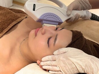 スペシャルケアアンド脱毛 ユーバイカインド(u by Kind)の写真/【顔☆最新光脱毛¥6000】自己処理から解放!肌に優しい顔脱毛で鼻下・口周り・眉周りをスッキリ