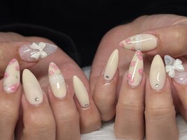 ニュアンスガーリーネイル