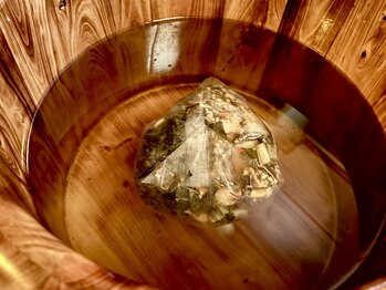 くすの木タイ古式サロン アンド スクール/タイハーブ足湯/150分以上