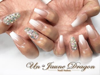 アン ジョーヌドラゴ/【自爪ネイル】ホワイトグラデ